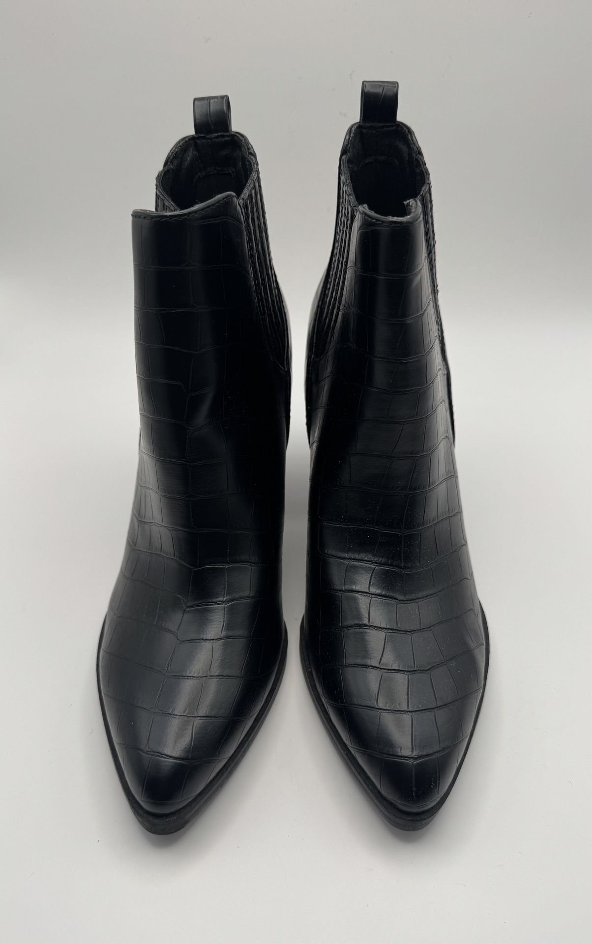 NIB Indigo Rd. Adriela Black Croc Booties, Women’s Size 7.5
