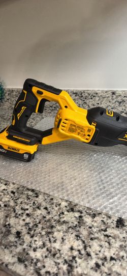 DEAL NOW !!! DeWalt sawzall XR, 5ah battery and charger   3 year warranty through DeWalt