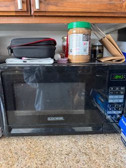 Black+Decker microwave
