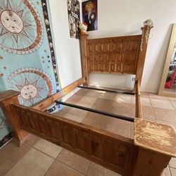Wooden Queen Size Bed Frame 
