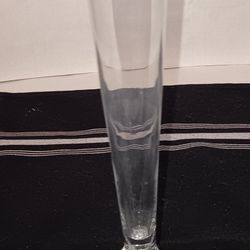 VINTAGE crystal glass 9" long stem bud vase with swirl twisted base $10 FIRM