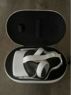 50 Games Meta Quest 2 with hardshell case