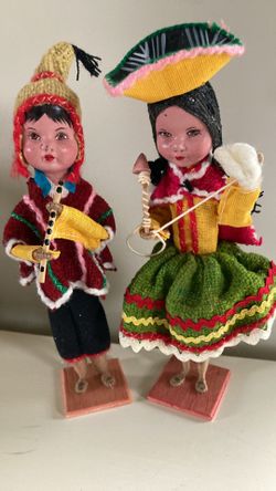 VINTAGE PAIR Of PERUVIAN DOLLS