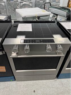 KitchenAid  Slide in electric range with air fly, proof