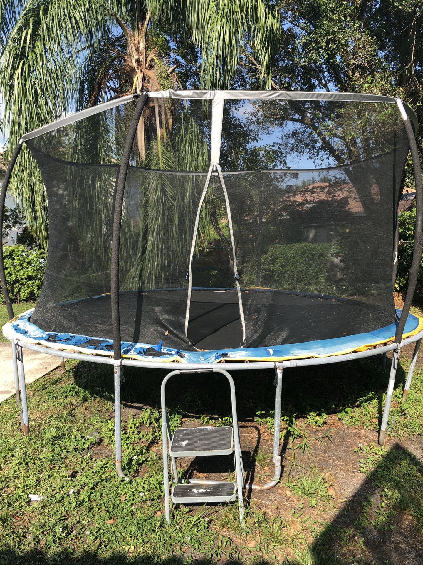 Large trampoline