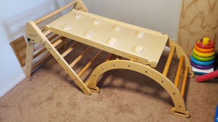 Pickler triangle climbing set