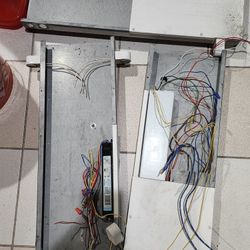 2 Foot Florescent Fixtures 