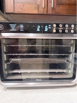 Ninja - conventional and air fryer oven