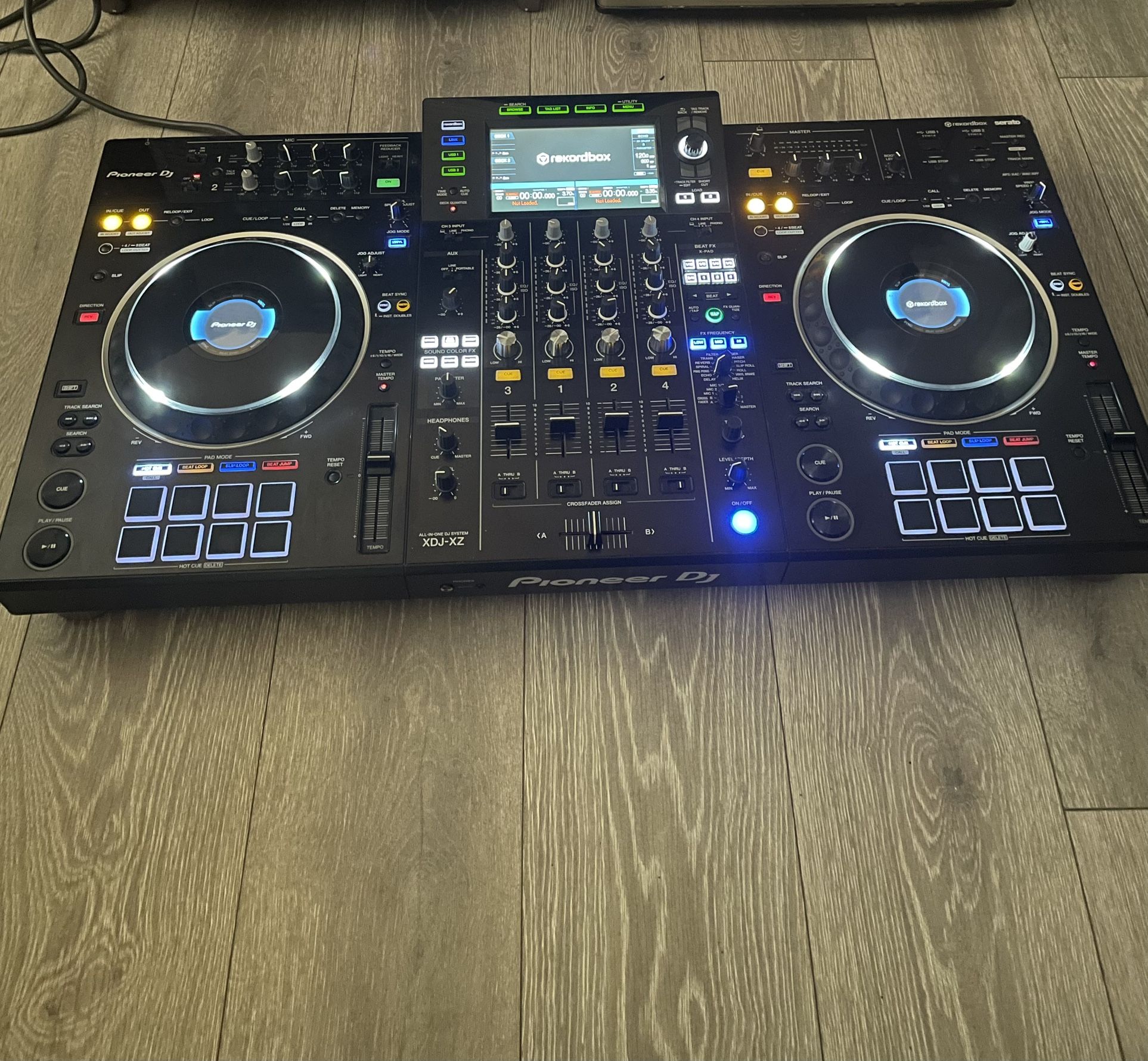 PIONEER XDJ-XZ PROFESSIONAL DJ CONTROLLER