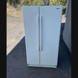 Kenmore Side By Side Big 25 Cubic Refrigerator Fridge Freezer Free Local Delivery/30 Day Warranty