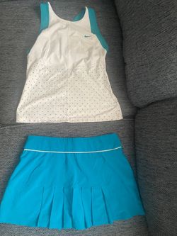 Nike Women’s Dri Fit Set Sleeveless Shirt And Skort Size S
