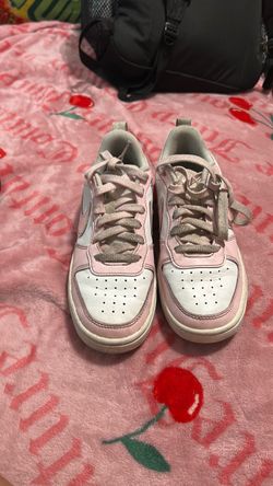 Nike Low-Top Pink and White Sneakers