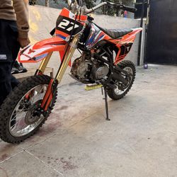 TAOTAO 125 CC DIRTBIKE