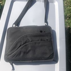 Chromebook/Laptop Carrying Case 