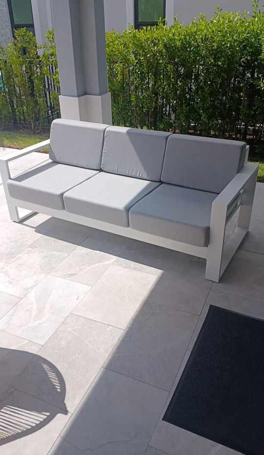 Designer Aluminum Patio Sofa(BRAND NEW)