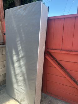 2 Twin Box Springs