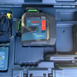 Bosch 260 ft. Green Self Leveling Line Laser Level, Fine Adjustment Mount and Hard Carrying Case