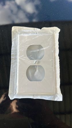 White Duplex Outlet Wall Plate Cover
