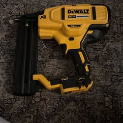 Dewalt Brushless 20 V Xr 18 Gauge Nail Gun
