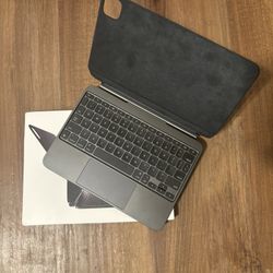 Apple Magic Keyboard for 11” iPad Pro M4
