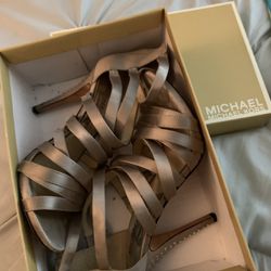 💛 Michael Kors Heels, Michael Kors Shoes, Designer Michael Kors Pumps, Michael Kors Scrappy Heels, Size 10