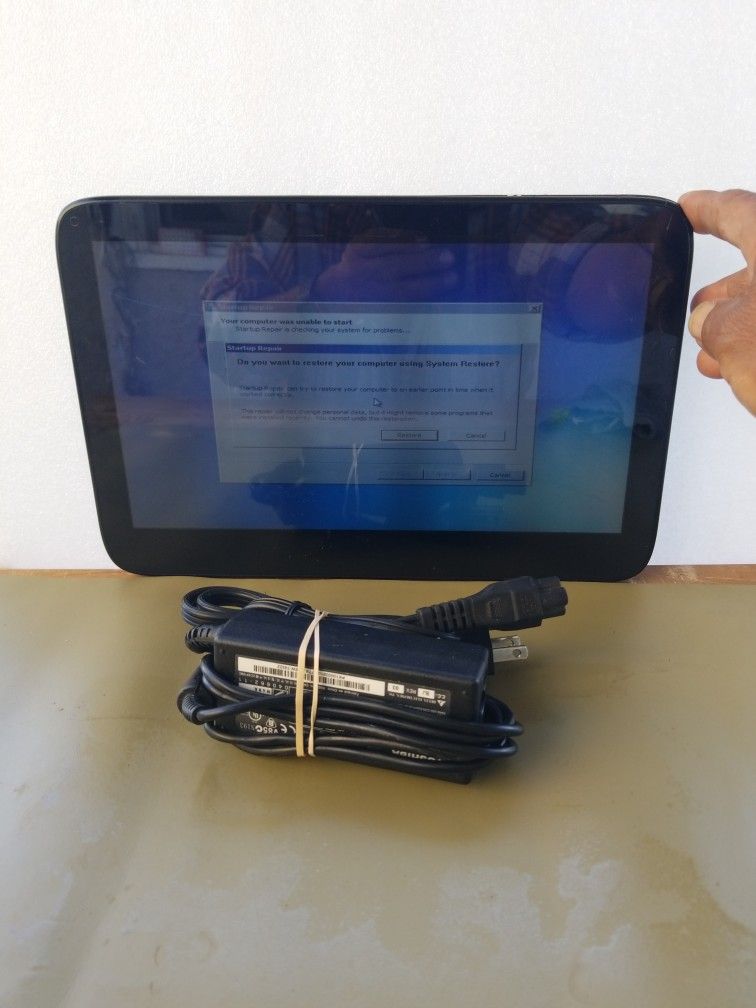 EXO PC ...TAB.  PC ...MOD EXOPC  O641..WITH  CHARGER INCLUDED 