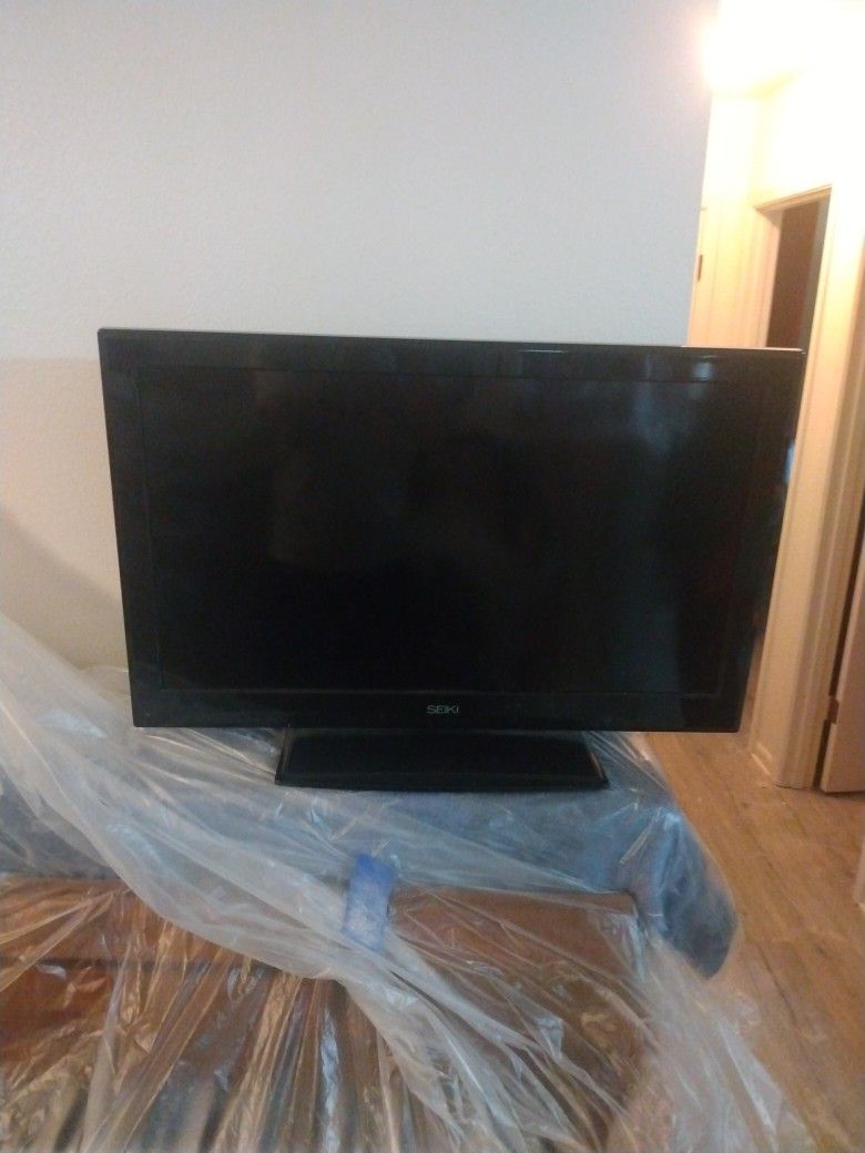 Seiki 32 Inch TV