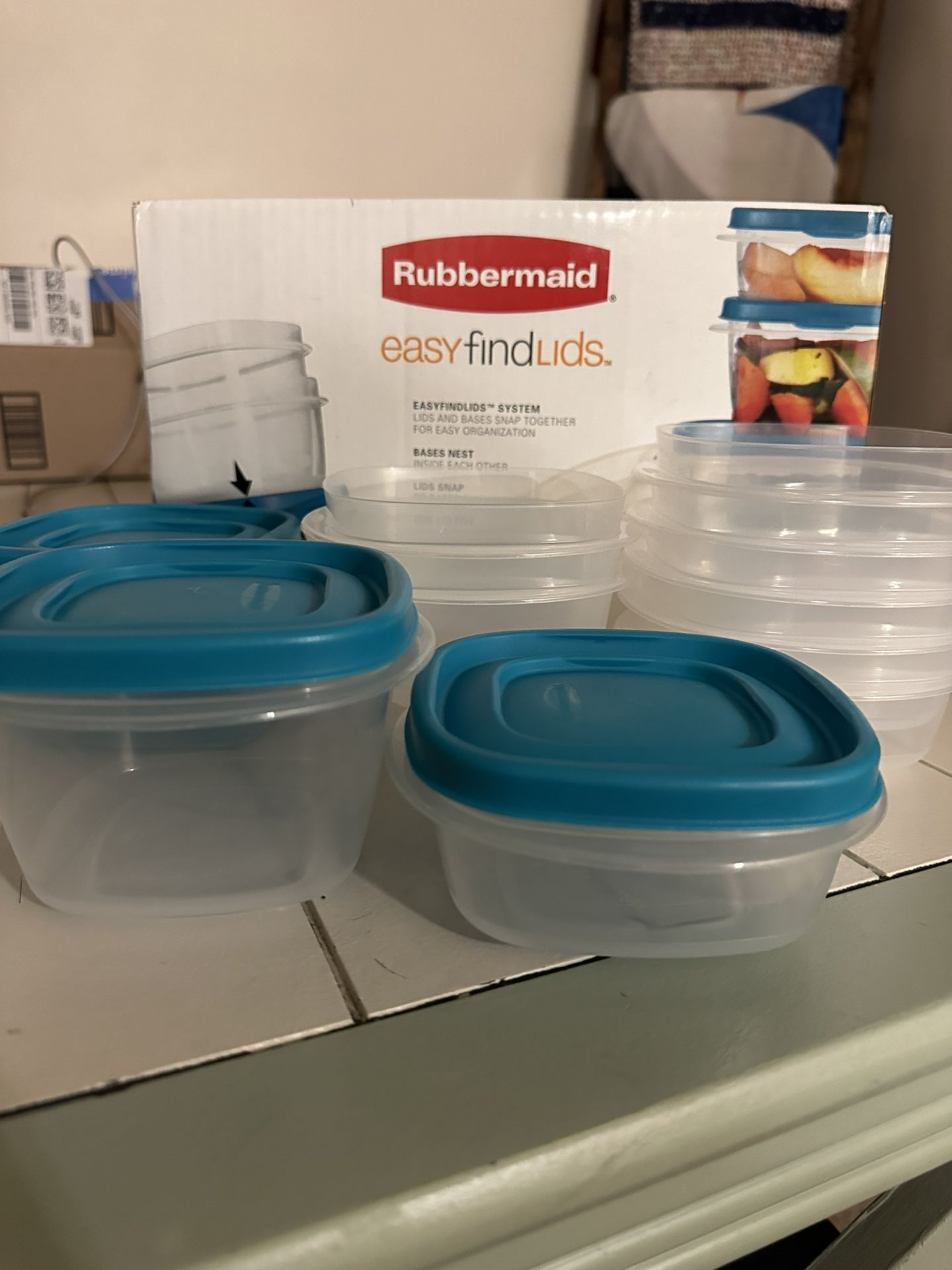 Rubbermaid Plastic Food Containers 