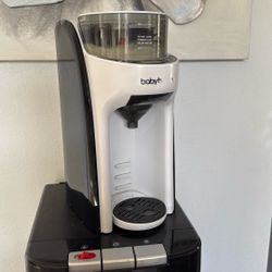 Baby Breeza Formula Despenser 