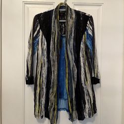 Women’s Shirt Size Medium 