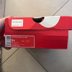 Woman Size 5y Nike Cortez