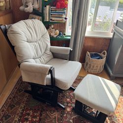 Glider / Rocking chair with ottoman