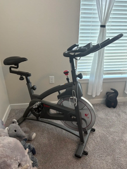 Sunny Health & fitness Indoor Cycling Exercise Bike