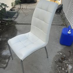 Dinning Table With 6 Chairs 