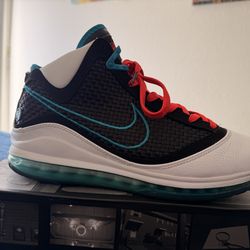 Size 11.5 Nike LeBron 6 QS  “South Beach” 2019