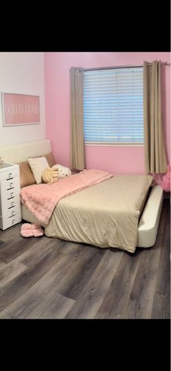 Full size bed with memory foam mattress