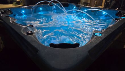 Jacuzzi Hot Tub Spa