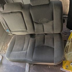 Chevy Avalanche Back Seat Driver Side/ Middle 