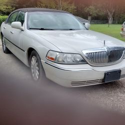 2006 Lincoln Town Car 