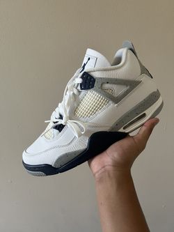 Air Jordan 4s Midnight Navy 