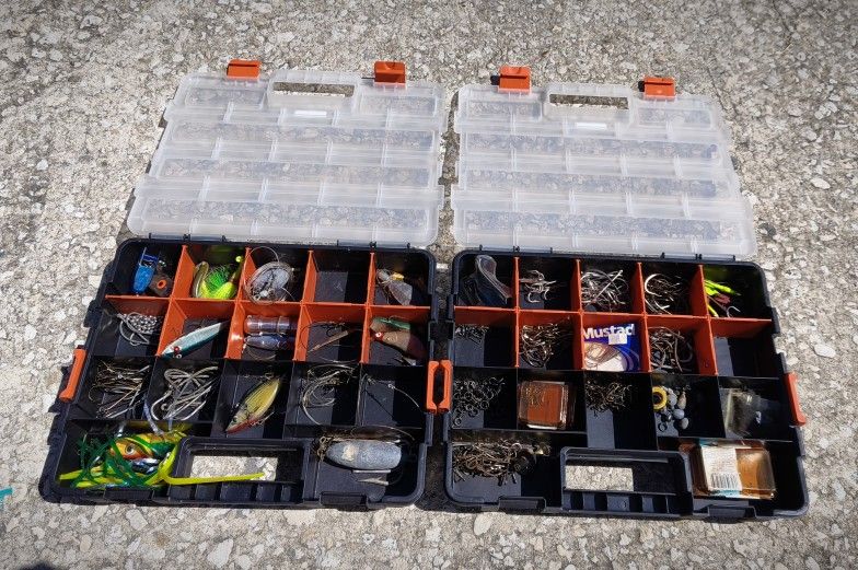 2 Tackle Organizers with Large Amount Of Variable Fishing Tackles: Lurs & Weights