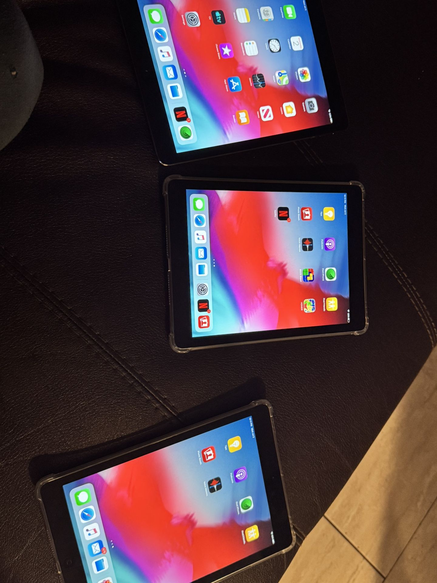 iPads Amazing Conditions 