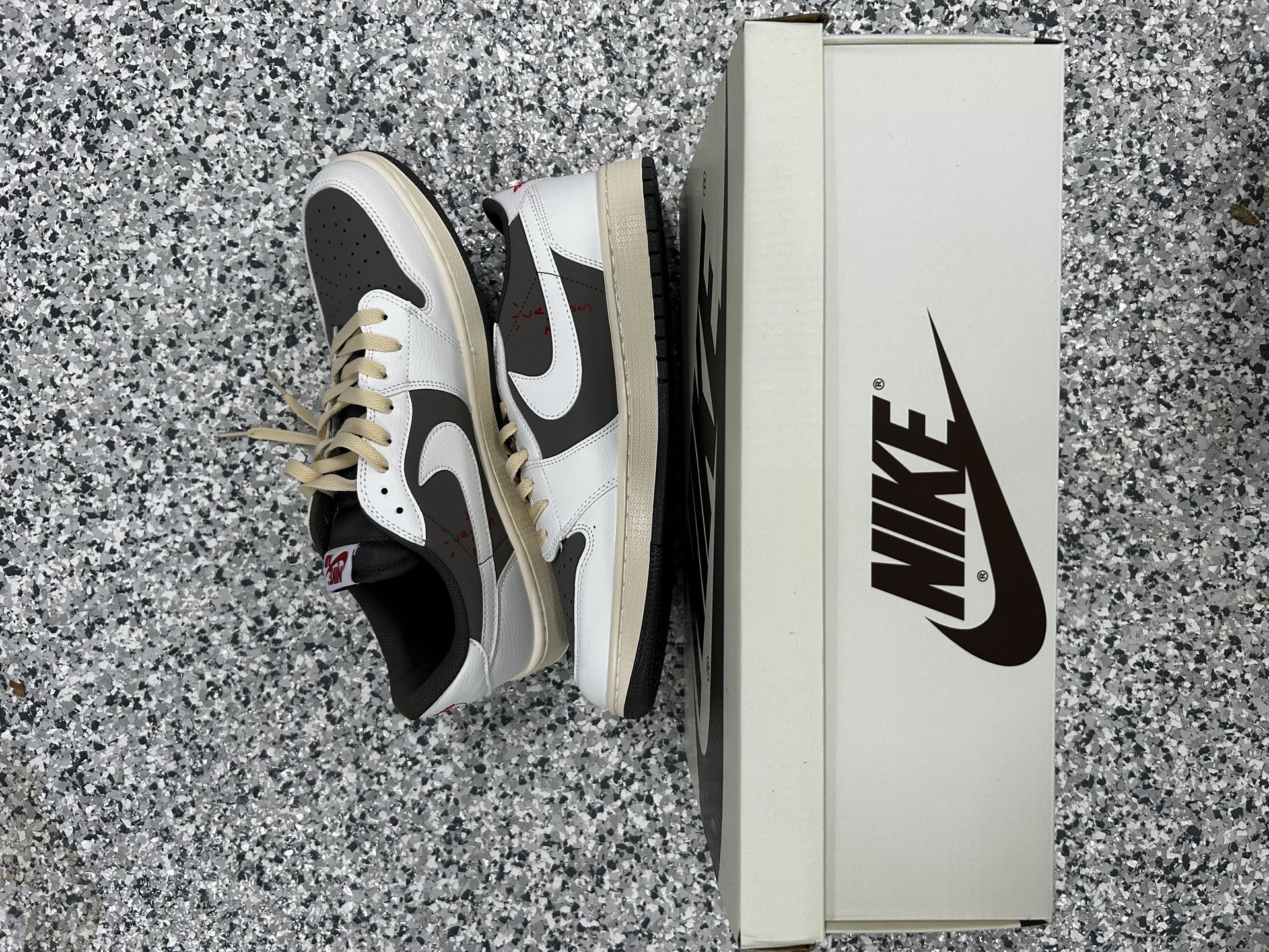 Travis Scott Jordan 1 Low Mocha