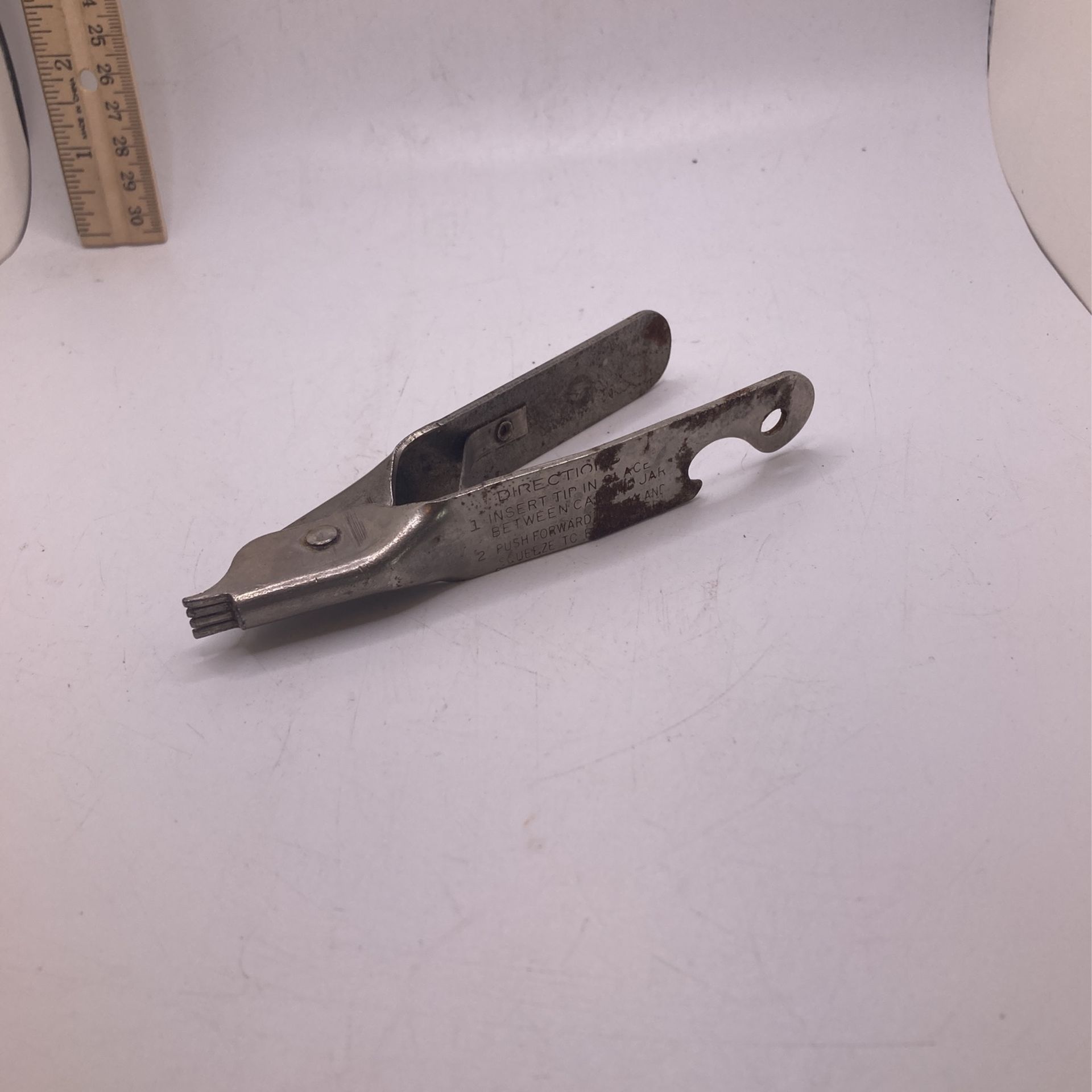 Vintage EZ Lift Jar Opener (B8)