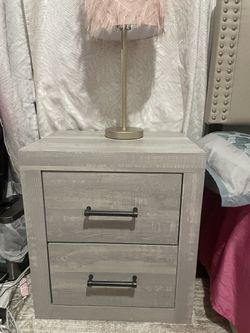 Nightstand And Bedside Lamp