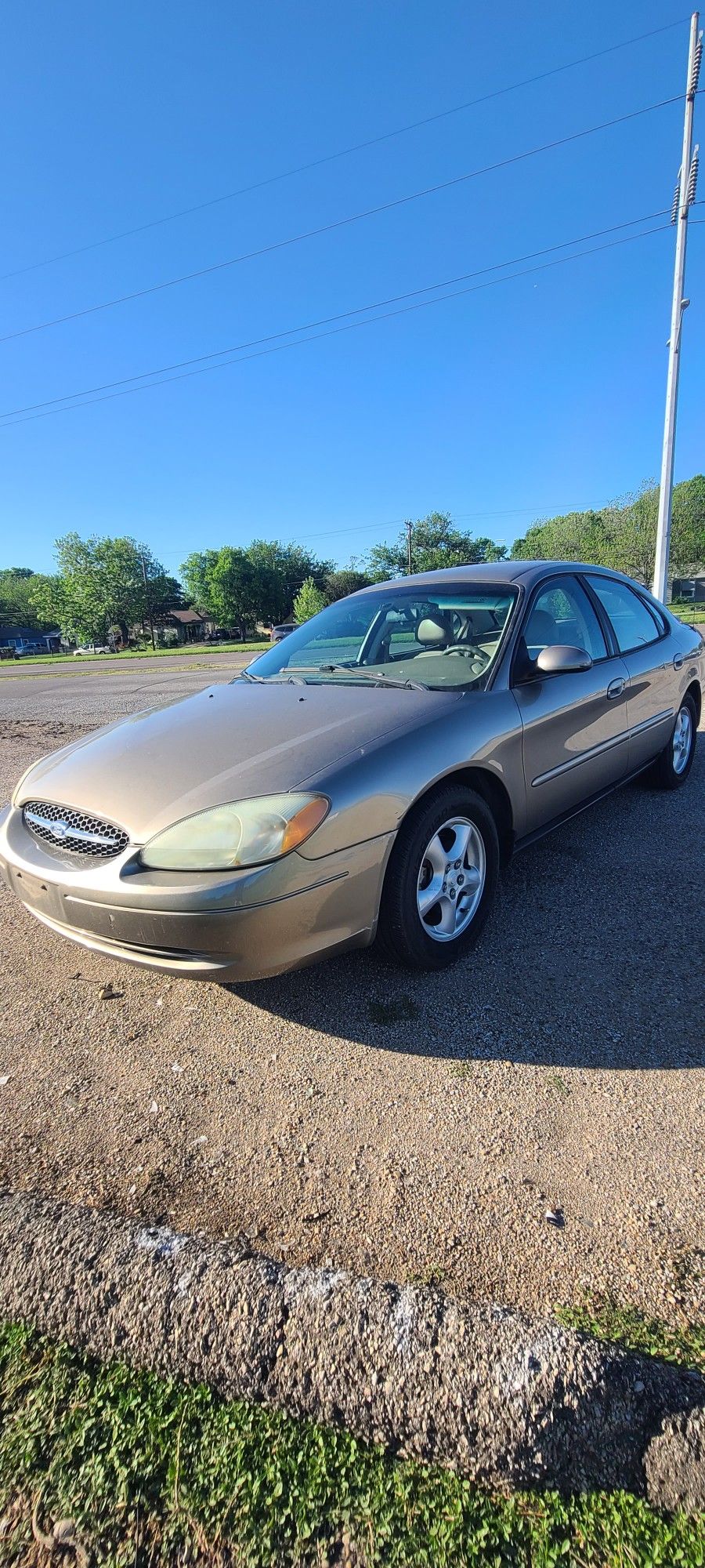 2003 Ford Taurus