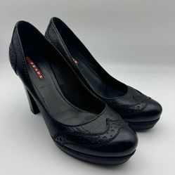 PRADA BLACK PATENT LEATHER BROGUE DESIGN HEELS SIZE 38.5