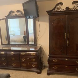 All House Furniture , Great Pieces Must Go