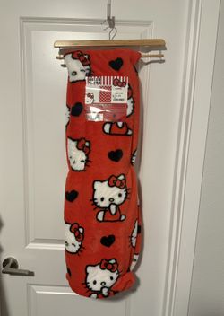 Sanrio Hello Kitty Red Ultra Fine Faux Fur Throw Blanket NWT