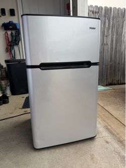 Mini fridge/freezer